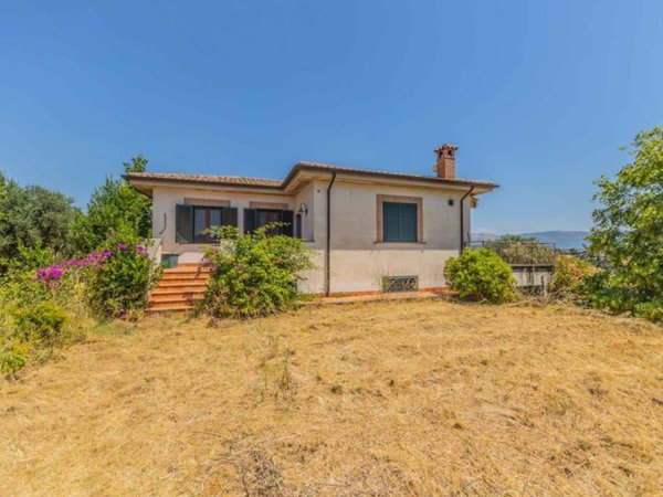 casa indipendente in vendita a Velletri