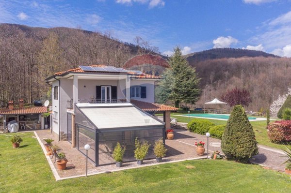 casa indipendente in vendita a Velletri