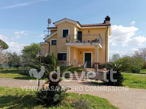 casa indipendente in vendita a Velletri