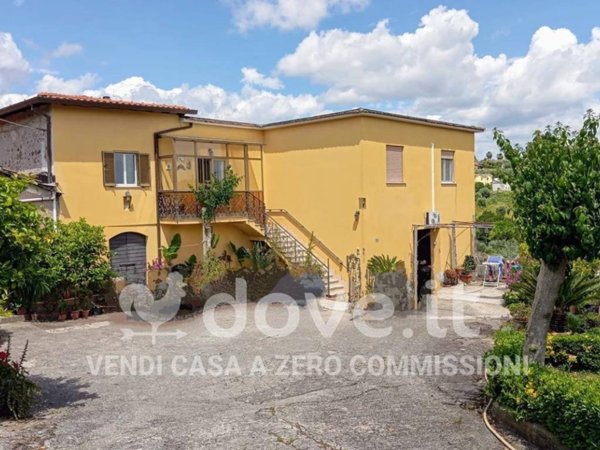 casa indipendente in vendita a Velletri