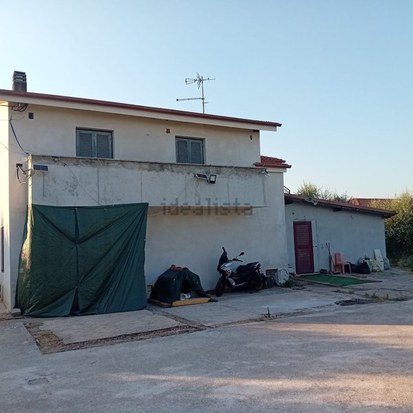 casa indipendente in vendita a Velletri