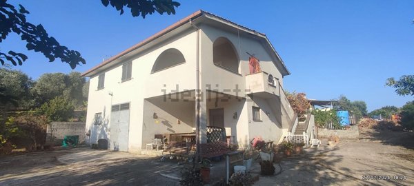 casa indipendente in vendita a Velletri