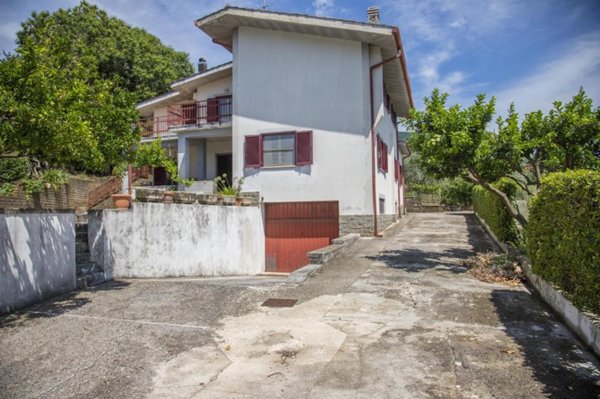 casa indipendente in vendita a Velletri