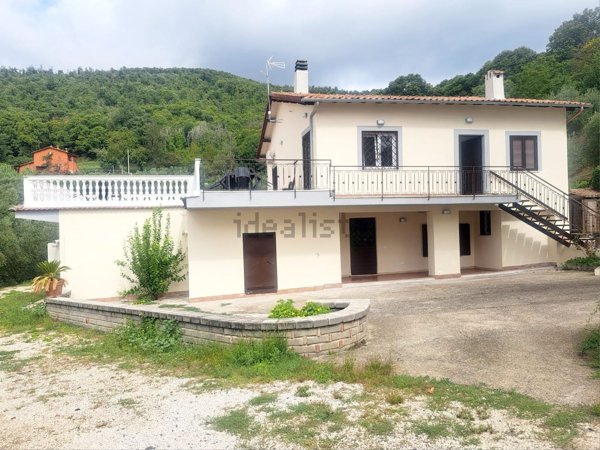 casa indipendente in vendita a Velletri
