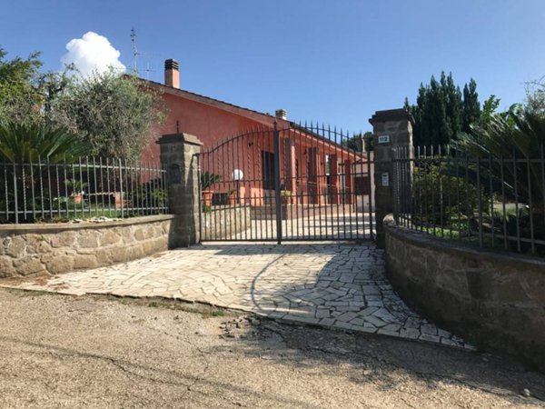 casa indipendente in vendita a Velletri