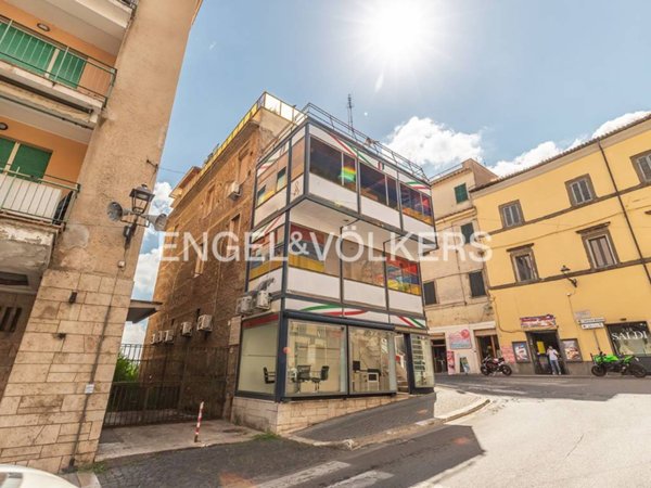 negozio in vendita a Velletri