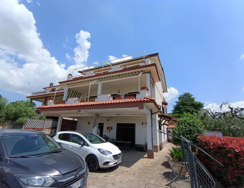 casa indipendente in vendita a Velletri