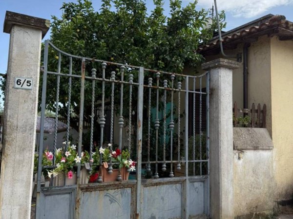 casa indipendente in vendita a Velletri