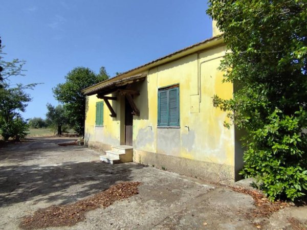 casa indipendente in vendita a Velletri