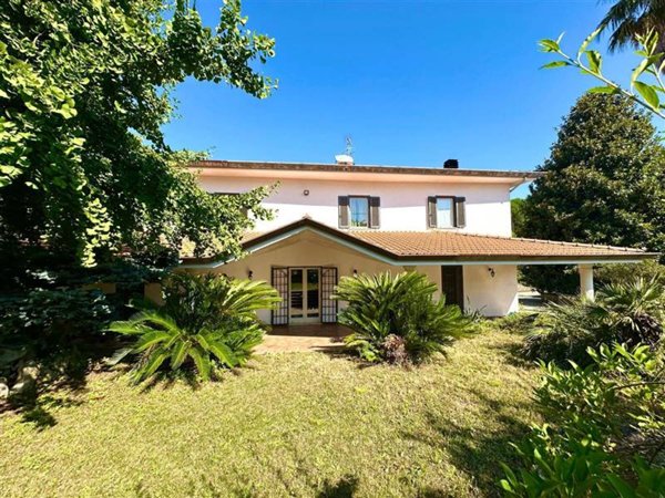 casa indipendente in vendita a Velletri