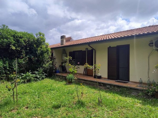 casa indipendente in vendita a Velletri