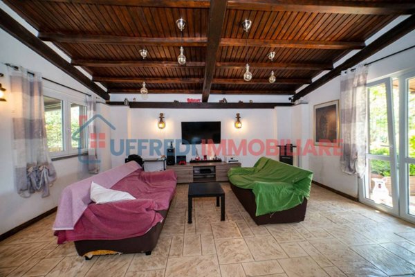 casa indipendente in vendita a Velletri