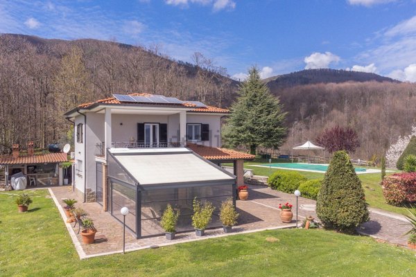 casa indipendente in vendita a Velletri