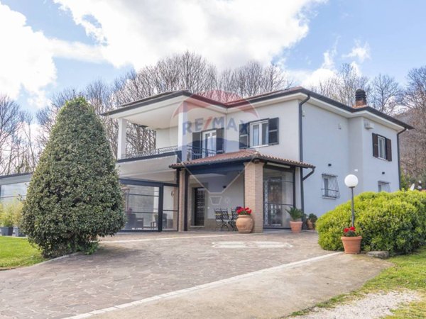casa indipendente in vendita a Velletri