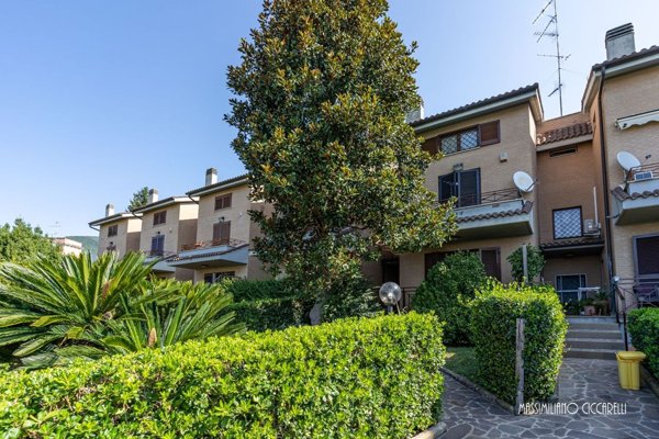 casa indipendente in vendita a Velletri