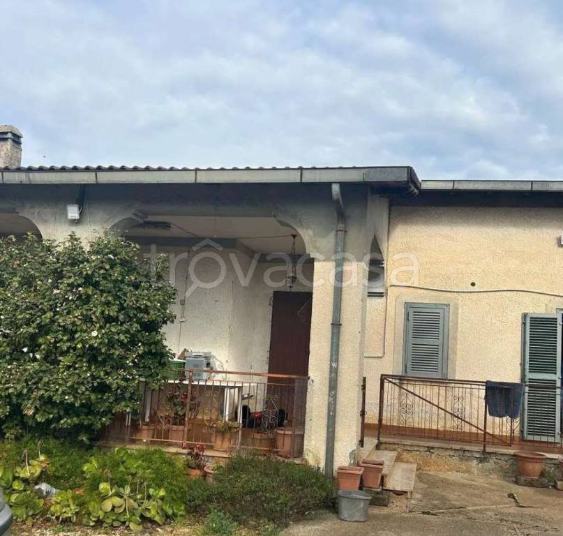 casa indipendente in vendita a Velletri