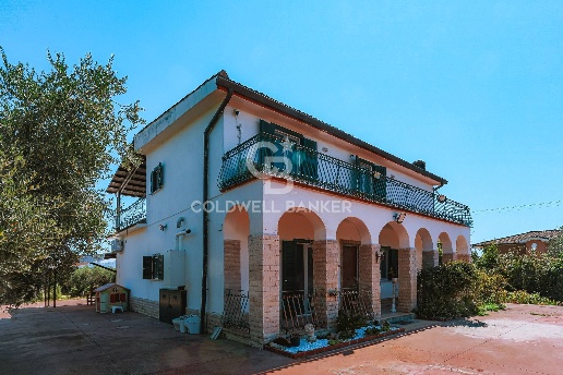 casa indipendente in vendita a Velletri