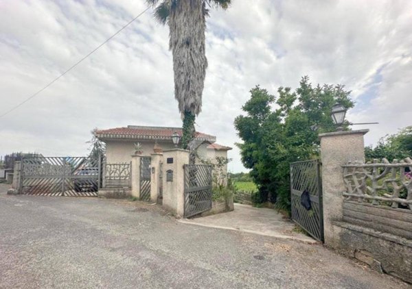 casa indipendente in vendita a Velletri