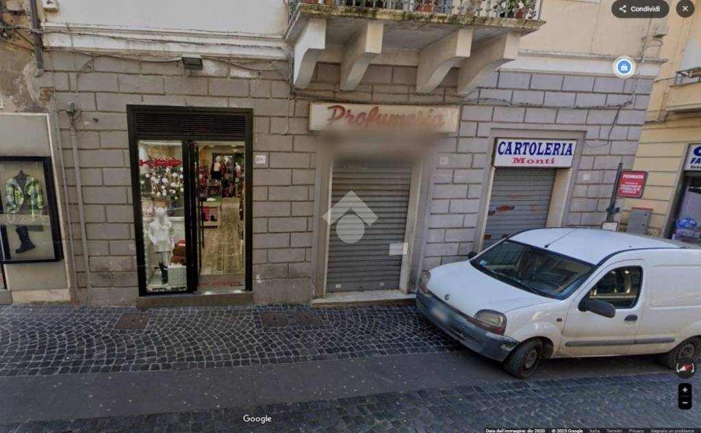 negozio in vendita a Velletri
