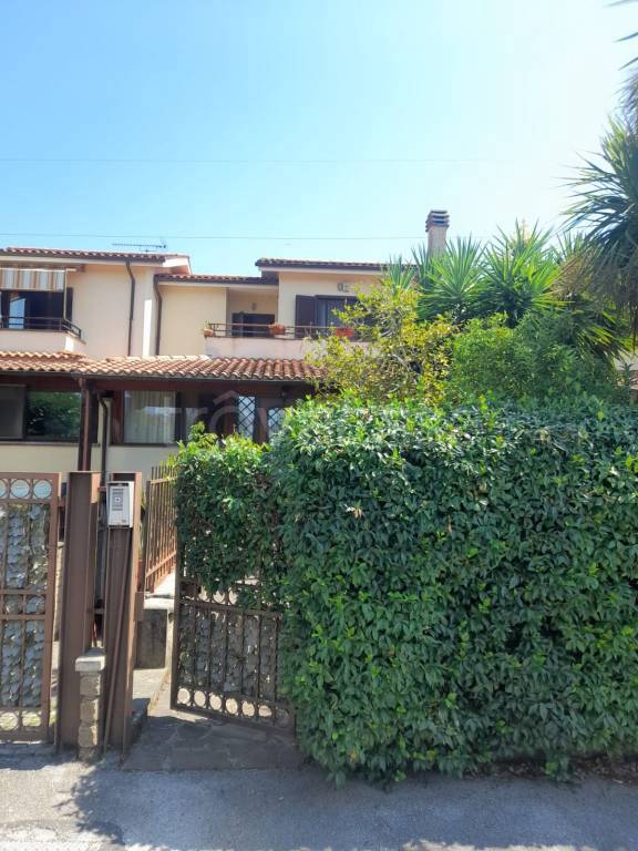 casa indipendente in vendita a Velletri