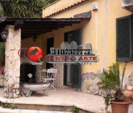 casa indipendente in vendita a Velletri