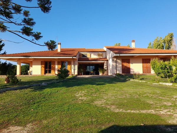 casa indipendente in vendita a Velletri