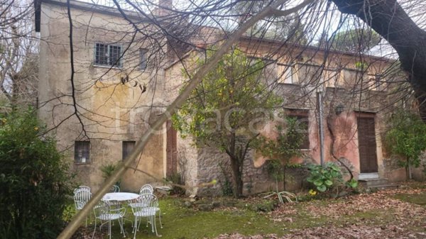 casa indipendente in vendita a Velletri