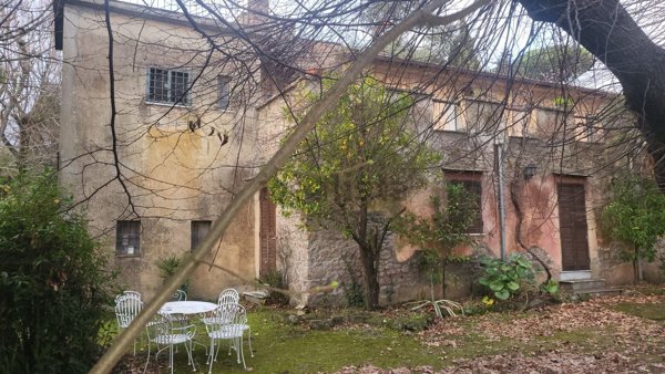 casa indipendente in vendita a Velletri