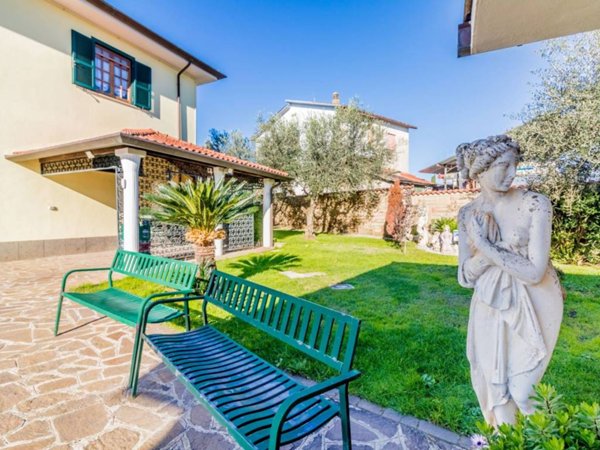 casa indipendente in vendita a Velletri