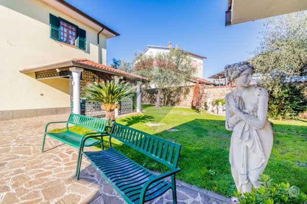 casa indipendente in vendita a Velletri