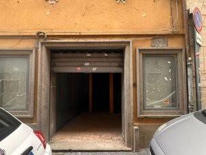 negozio in vendita a Velletri