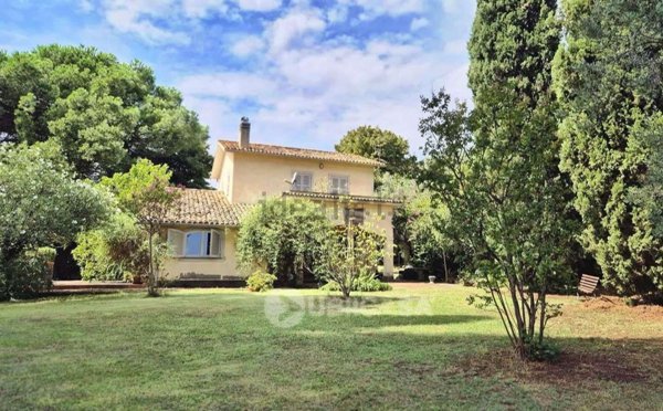 casa indipendente in vendita a Velletri