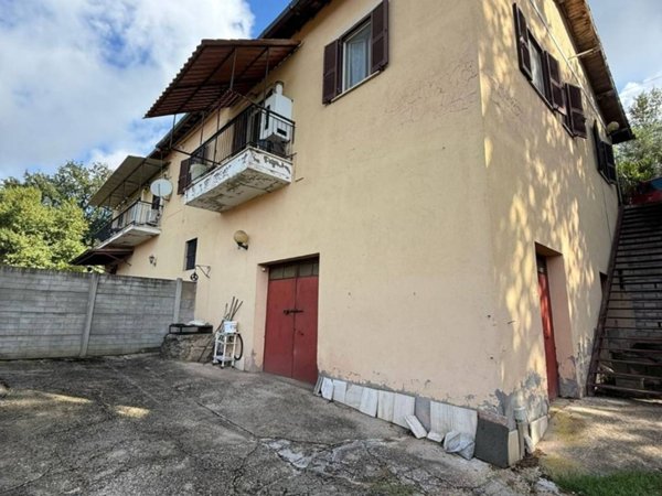 casa indipendente in vendita a Velletri