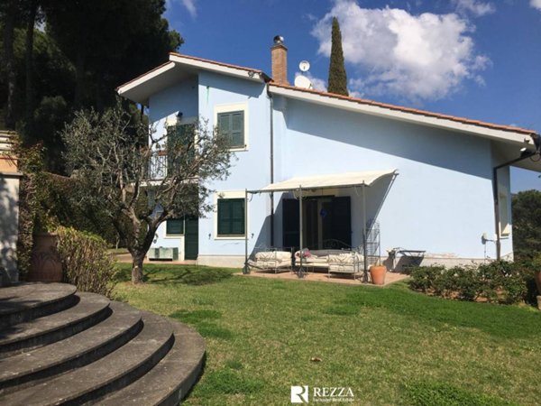 casa indipendente in vendita a Velletri