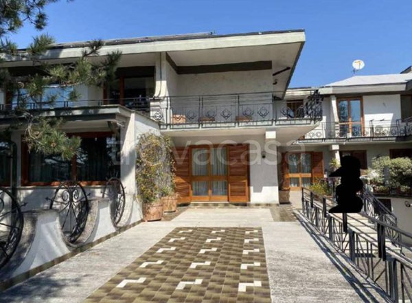 casa indipendente in vendita a Velletri
