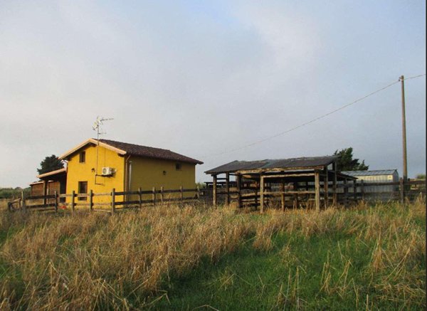 locale di sgombero in vendita a Velletri