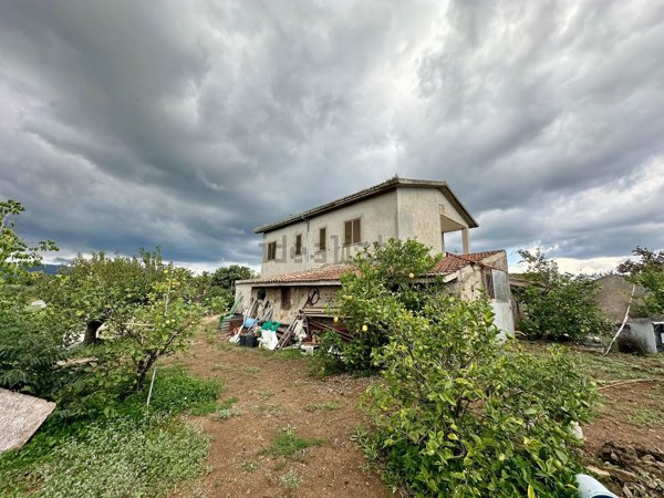 casa indipendente in vendita a Velletri