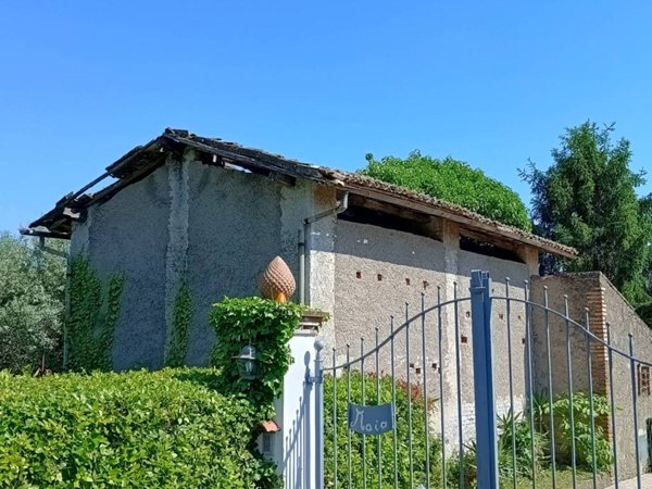 casa indipendente in vendita a Velletri