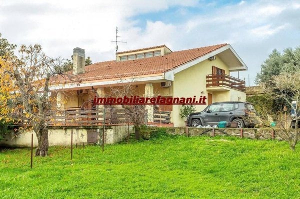 casa indipendente in vendita a Velletri