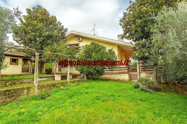 casa indipendente in vendita a Velletri