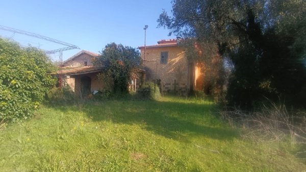 casa indipendente in vendita a Velletri