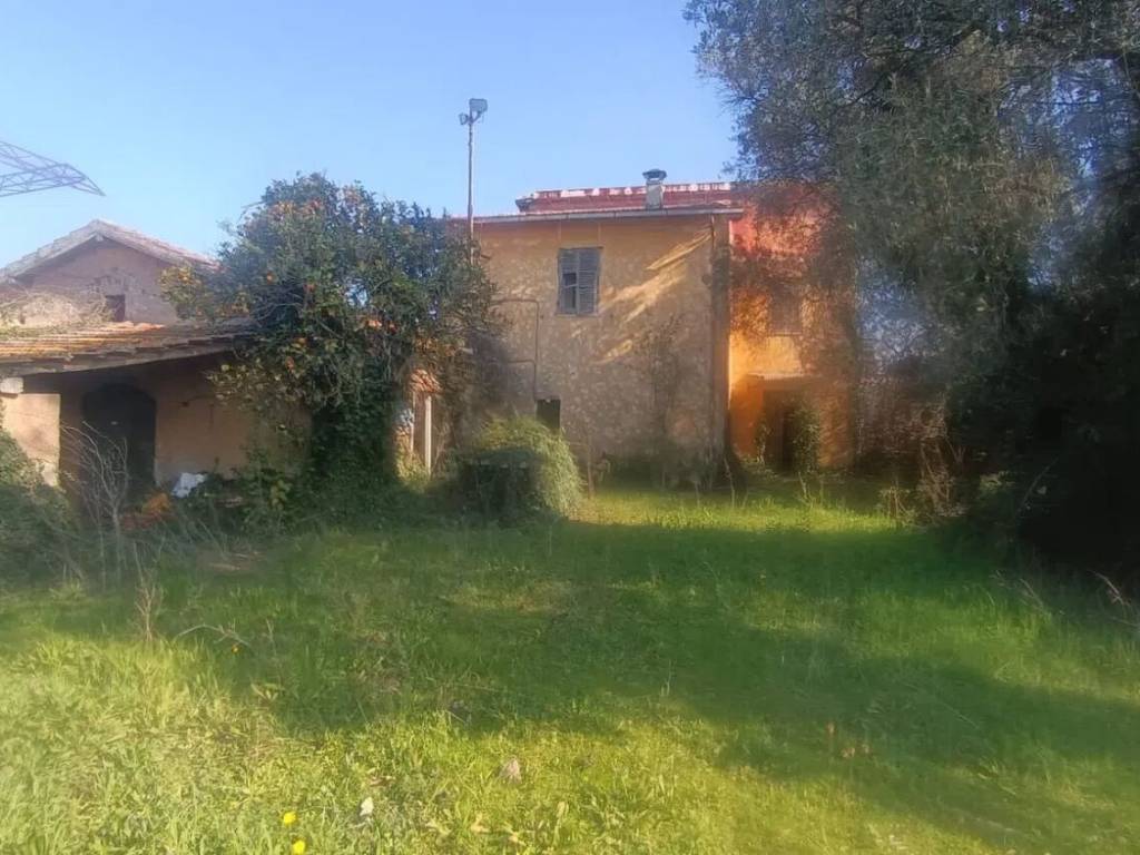 casa indipendente in vendita a Velletri