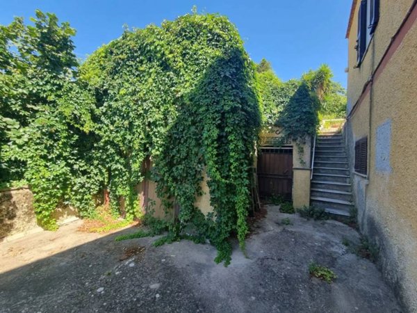 casa indipendente in vendita a Velletri