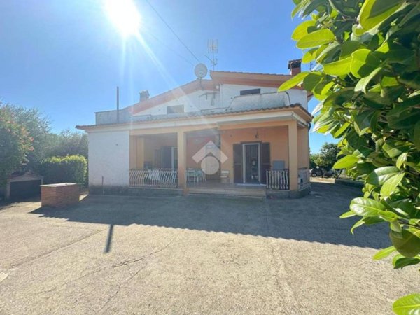 casa indipendente in vendita a Velletri