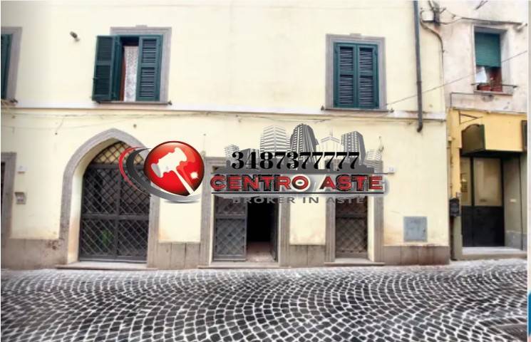 negozio in vendita a Velletri