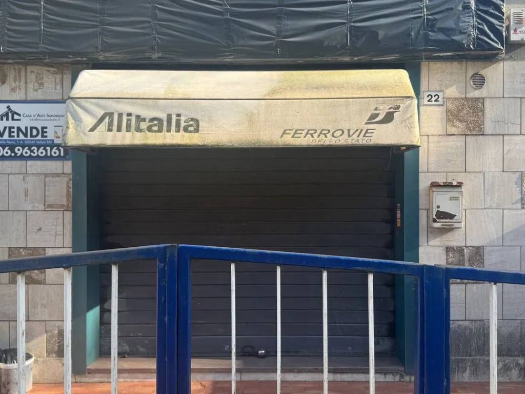 negozio in vendita a Velletri