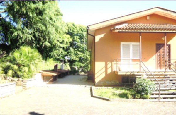 casa indipendente in vendita a Velletri