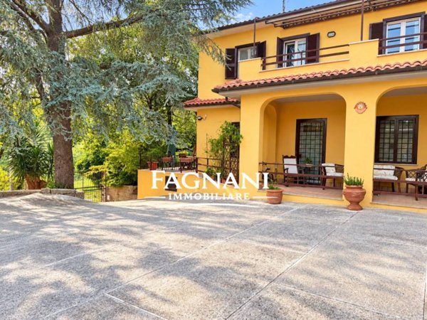 casa indipendente in vendita a Velletri