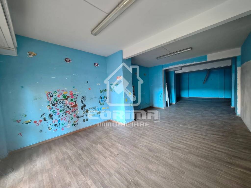 negozio in vendita a Velletri