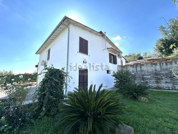 casa indipendente in vendita a Velletri